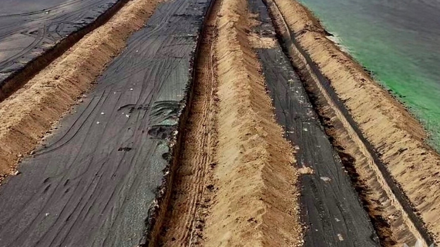 Vì sao hàng rào dây thép gai của Ukraine khiến Nga phải e ngại?